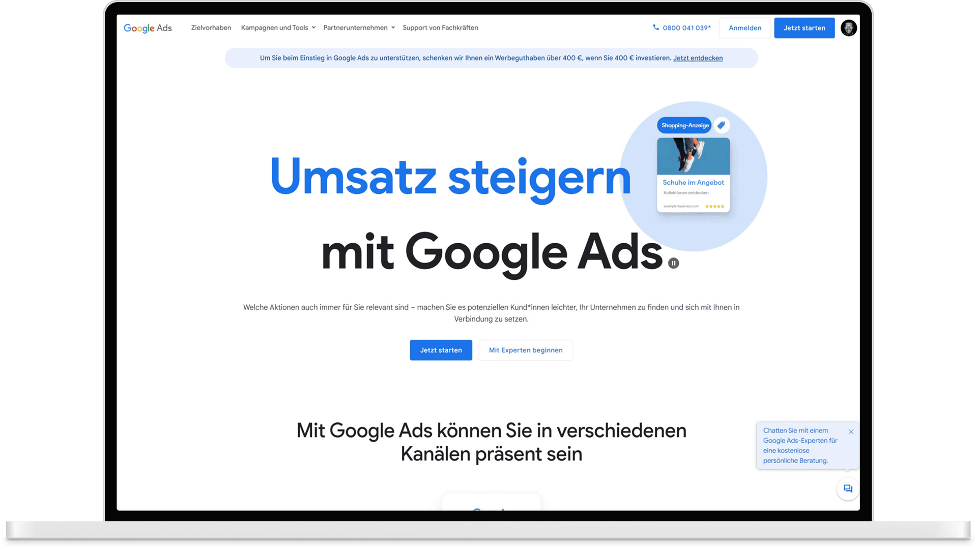 Laptop zeigt Google Ads Oberfläche mit Text 'Umsatz steigern mit Google Ads'
