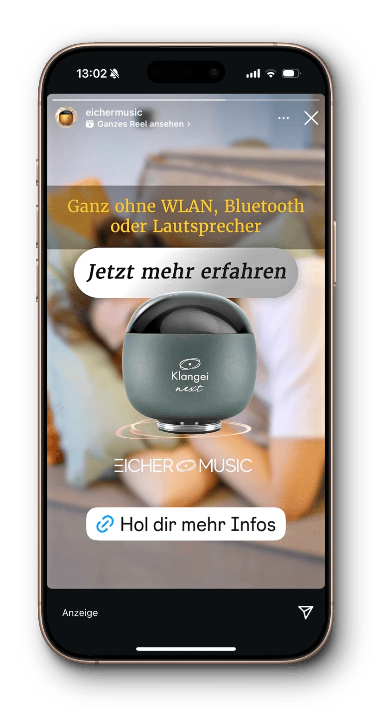 iPhone mit Screenshot von Instagram Story oder Reel